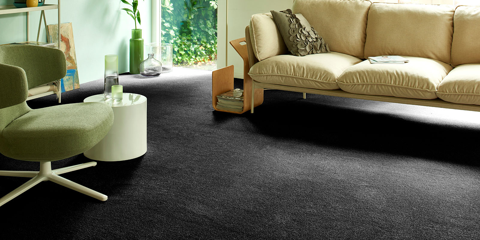 Home - Varuna 99 - Ebony - Living_02