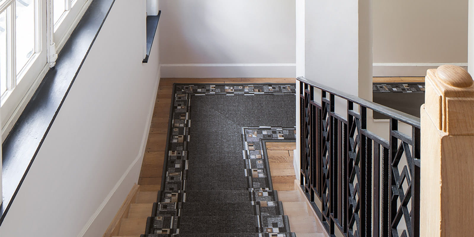 BOBAGA_97_HALLWAY