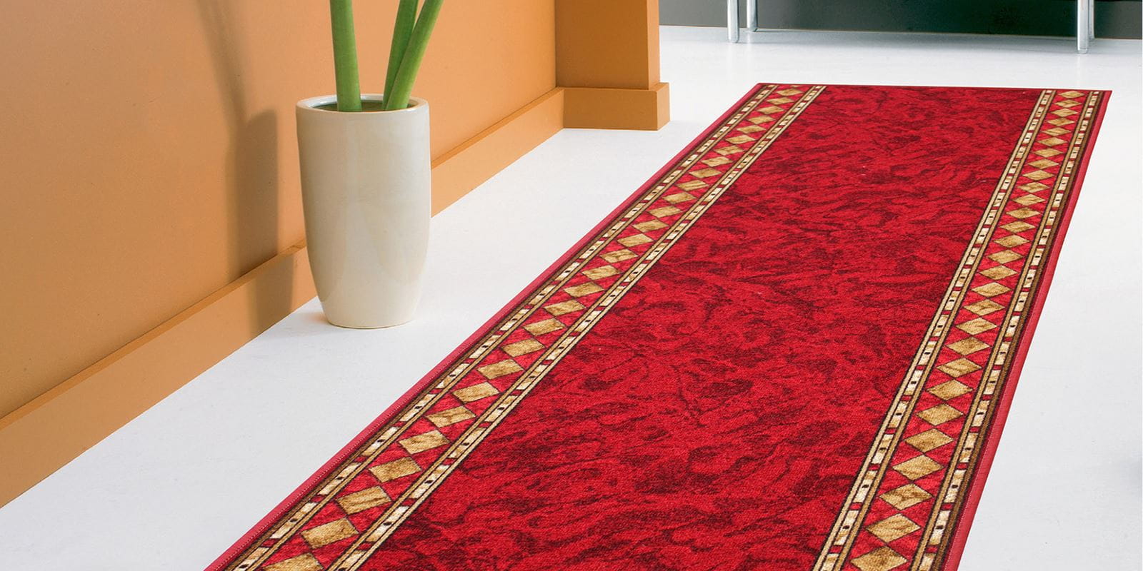 Home - Cheops 10 - Red - Hallway