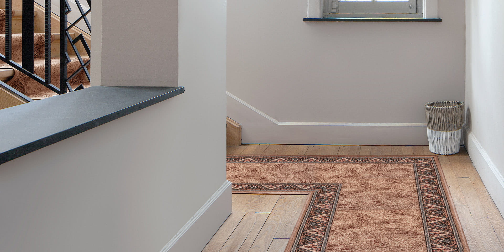 EIFAGB_40_HALLWAY
