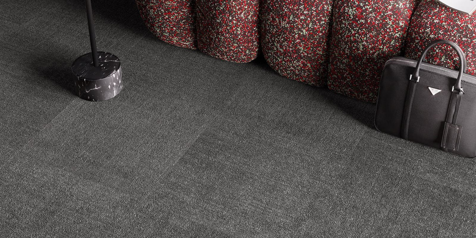 Home - Mantra Tile 98 - Anthracite - Comm_retail_03